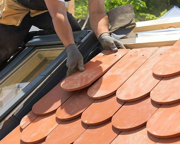 The Ultimate Roof Cleaning Checklist for Homeowners